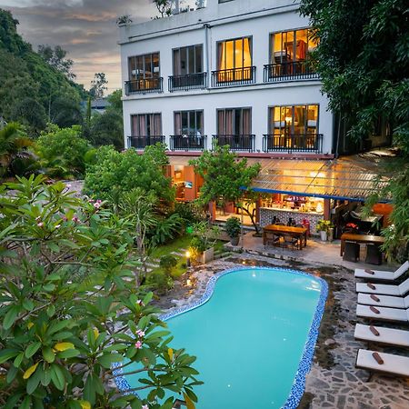 Catba Backpackers Hostel & Pool Bar Chan Chau Exterior photo